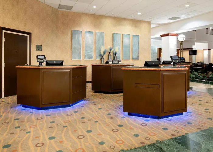 Luxury hotel only: Embassy Suites By Hilton Portland Airport